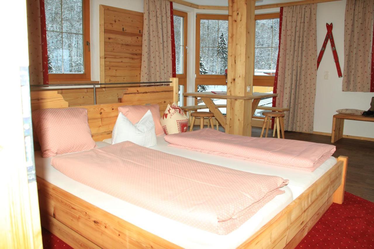 Hotel Schweizerhof Oberau Habitación foto